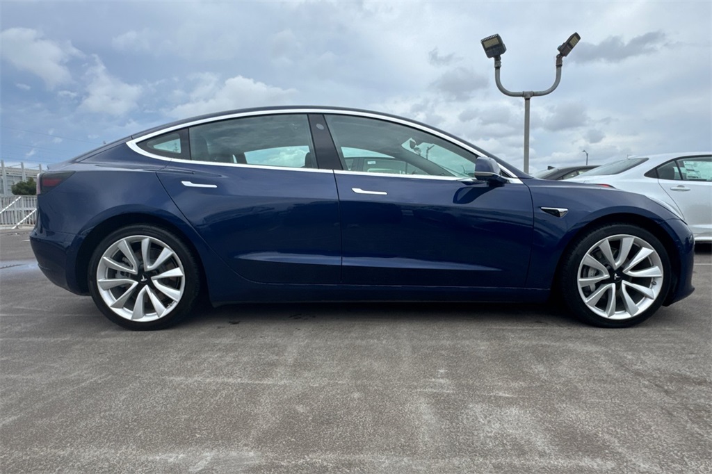 2018 Tesla Model 3 Long Range photo 3
