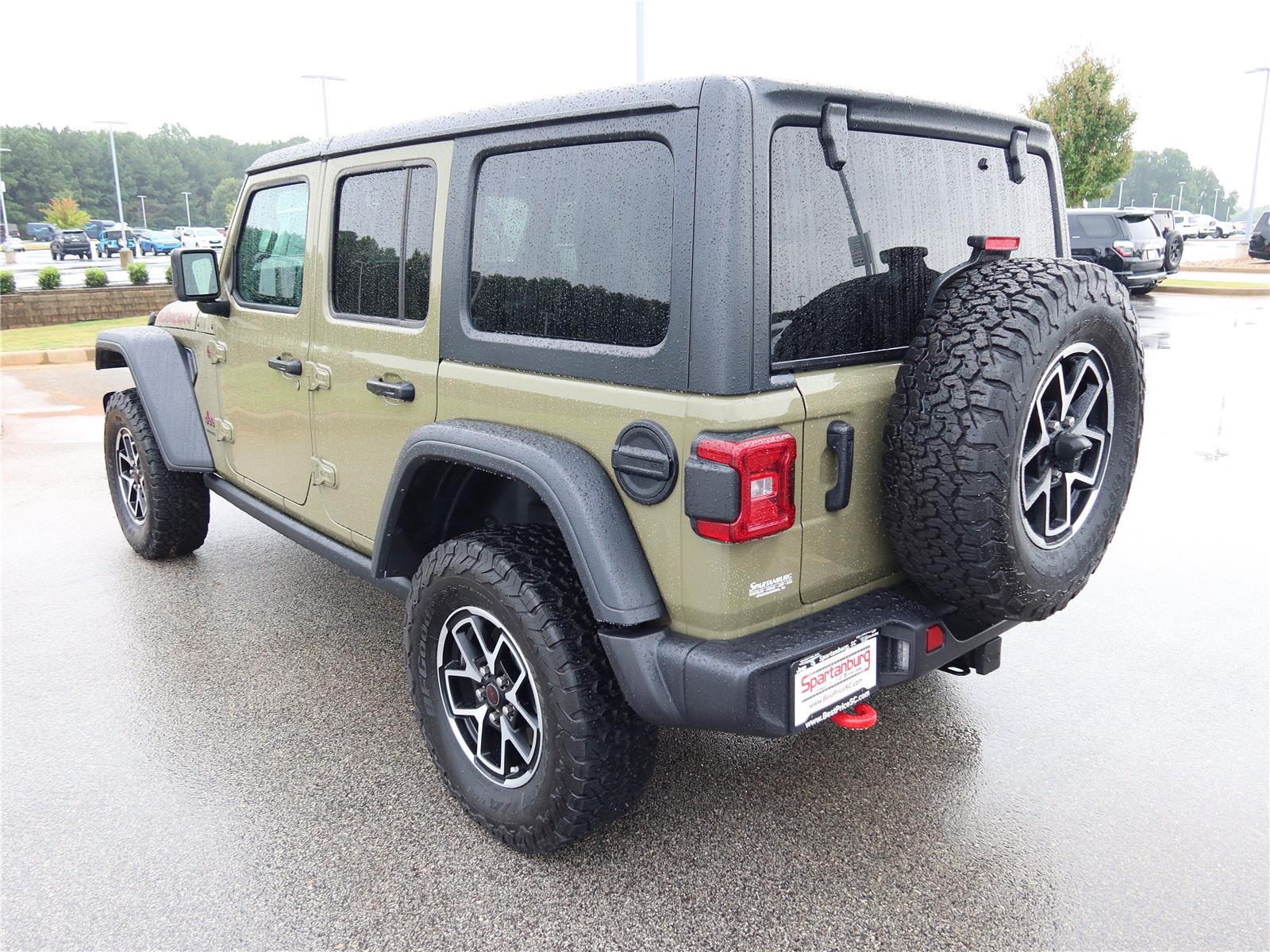 2025 Jeep Wrangler Rubicon photo 3