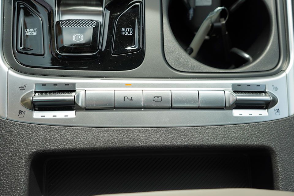 2026 Kia Carnival SX photo 15
