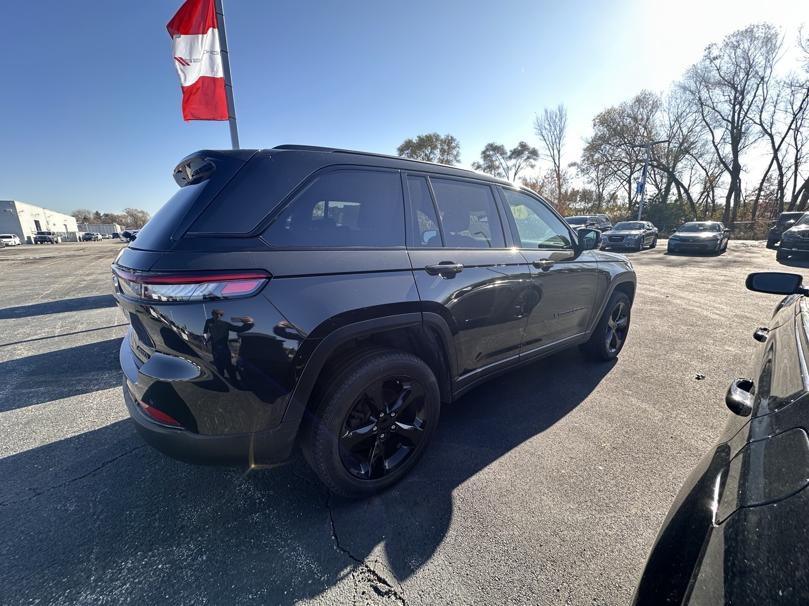 2024 Jeep Grand Cherokee Limited photo 3