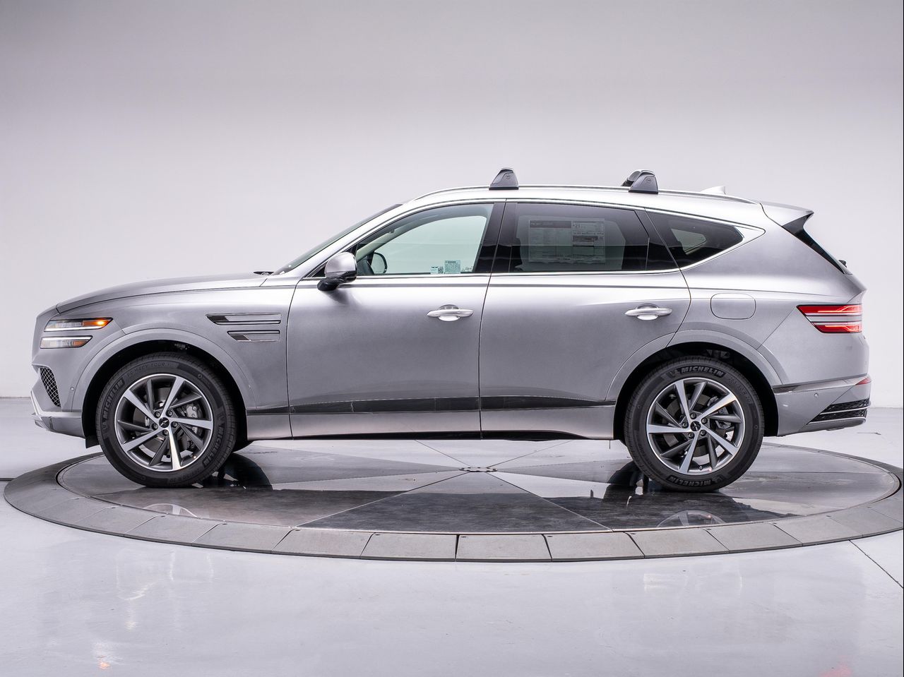 2026 Genesis GV80 2.5T Advanced photo 2