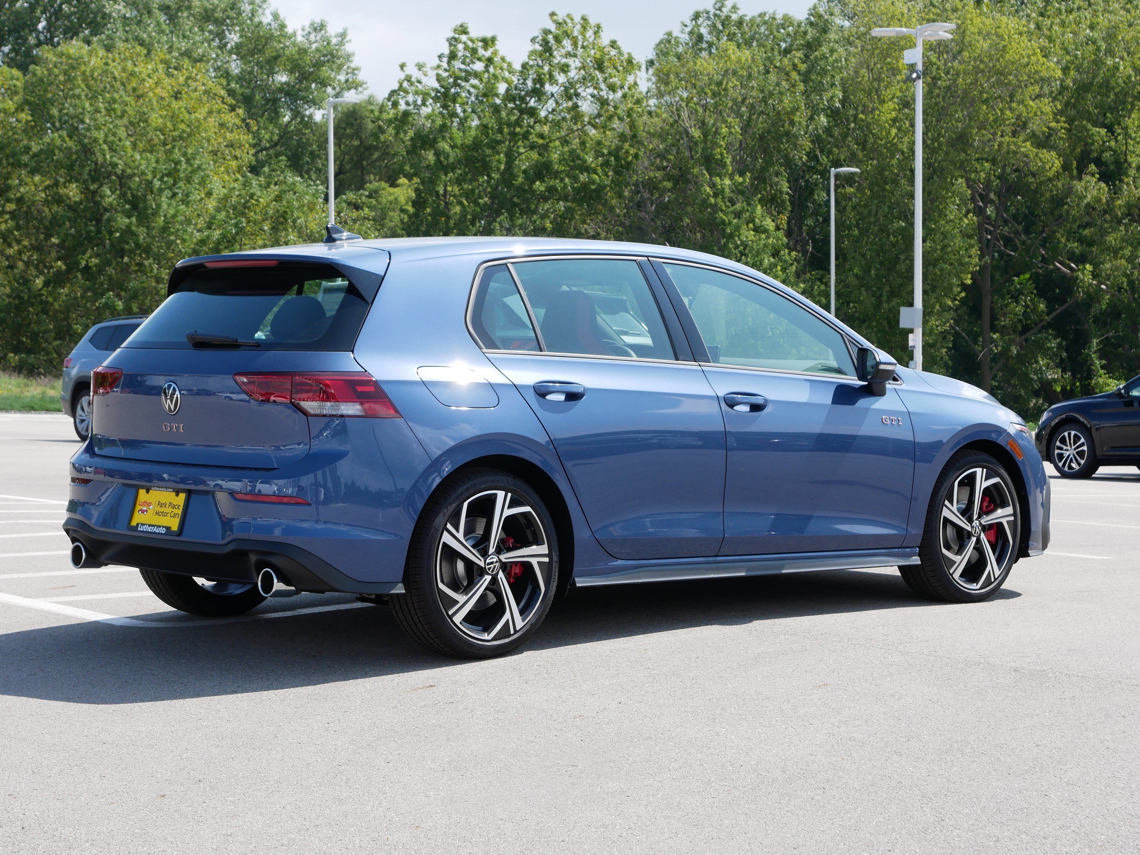 2025 Volkswagen Golf GTI SE photo 2