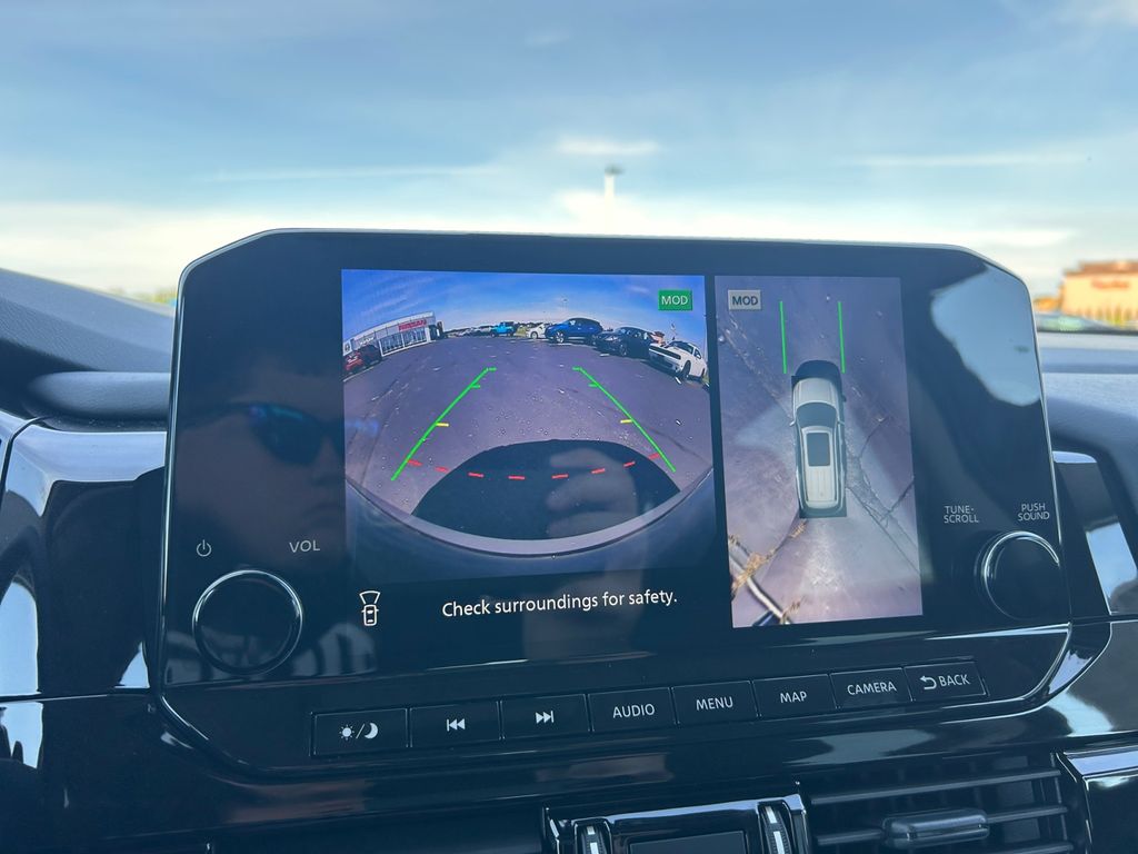 2025 Nissan Pathfinder SL photo 20