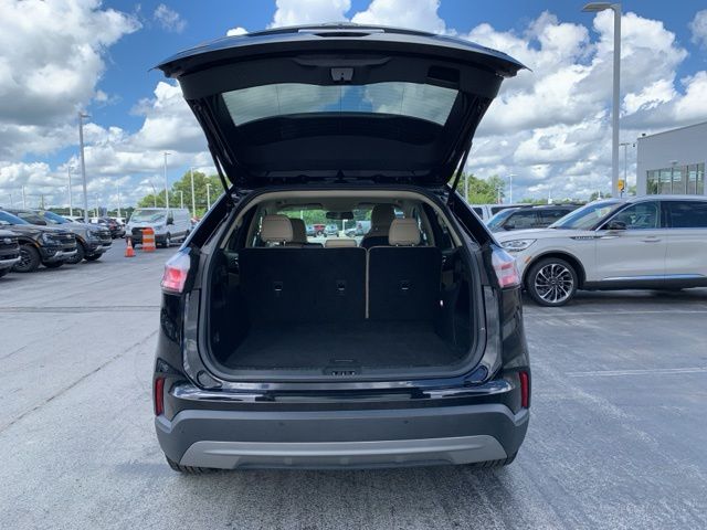 2022 Ford Edge SEL photo 29