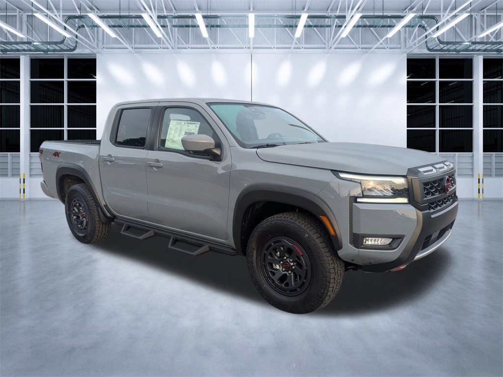 2026 Nissan Frontier PRO-4X's photo