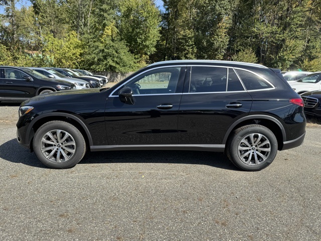 2026 Mercedes Benz GLC 300 4MATIC photo 4