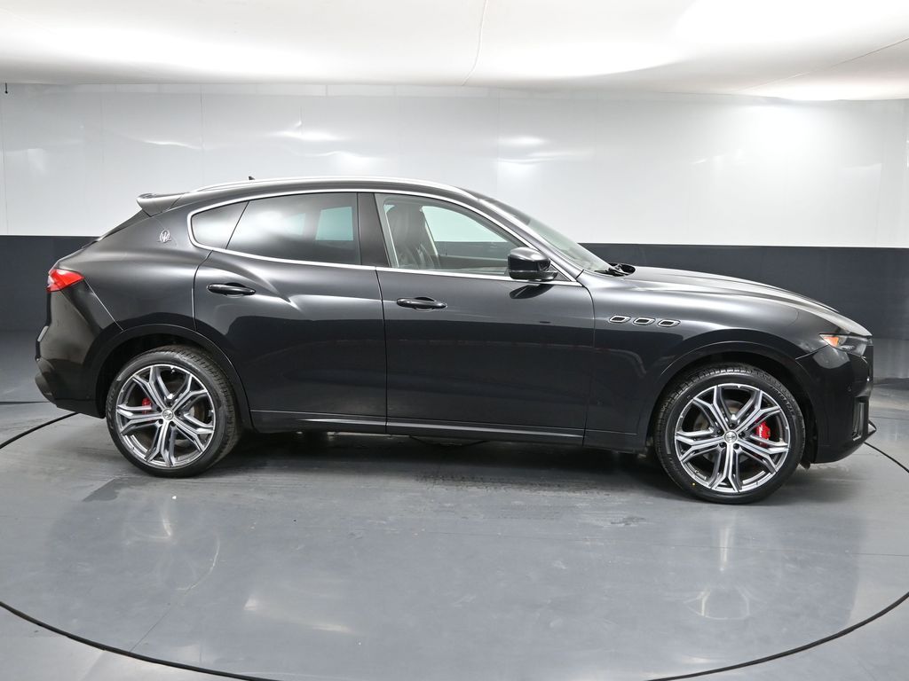 2020 Maserati Levante GTS photo 3
