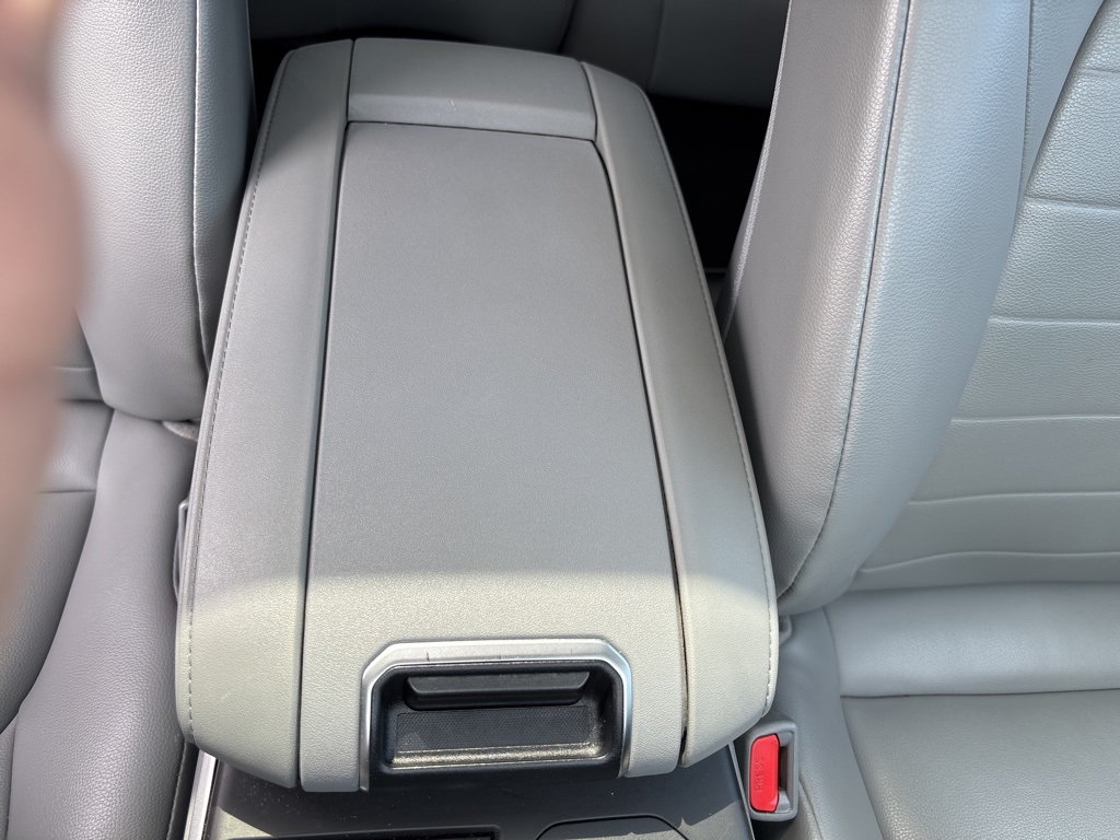 2021 Toyota Highlander XLE photo 30