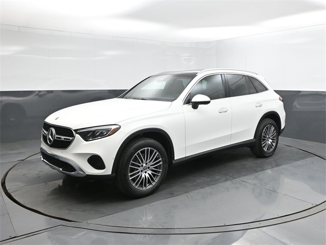 2026 Mercedes-Benz GLC Base's photo