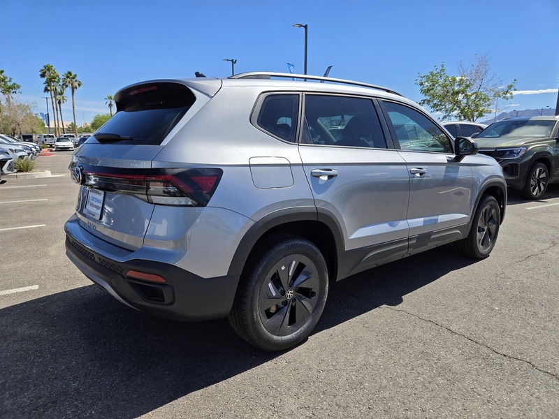 2025 Volkswagen Taos S photo 4