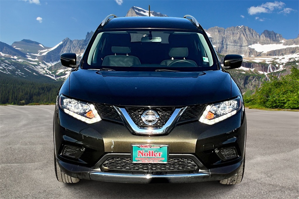 2016 Nissan Rogue SV photo 3