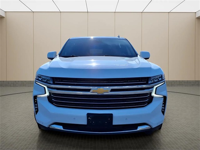 2023 Chevrolet Suburban LT photo 18