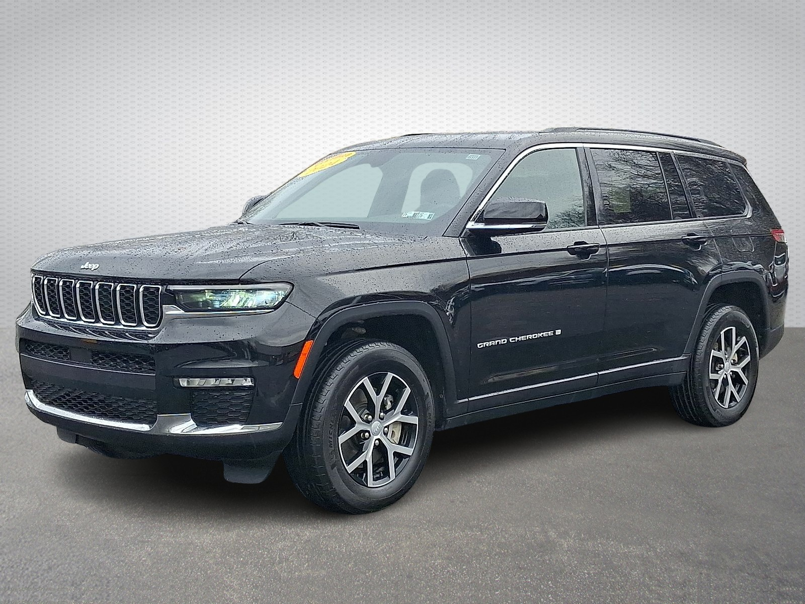 2024 Jeep Grand Cherokee Limited photo 3