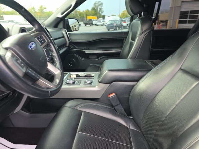 2021 Ford Expedition XLT photo 3