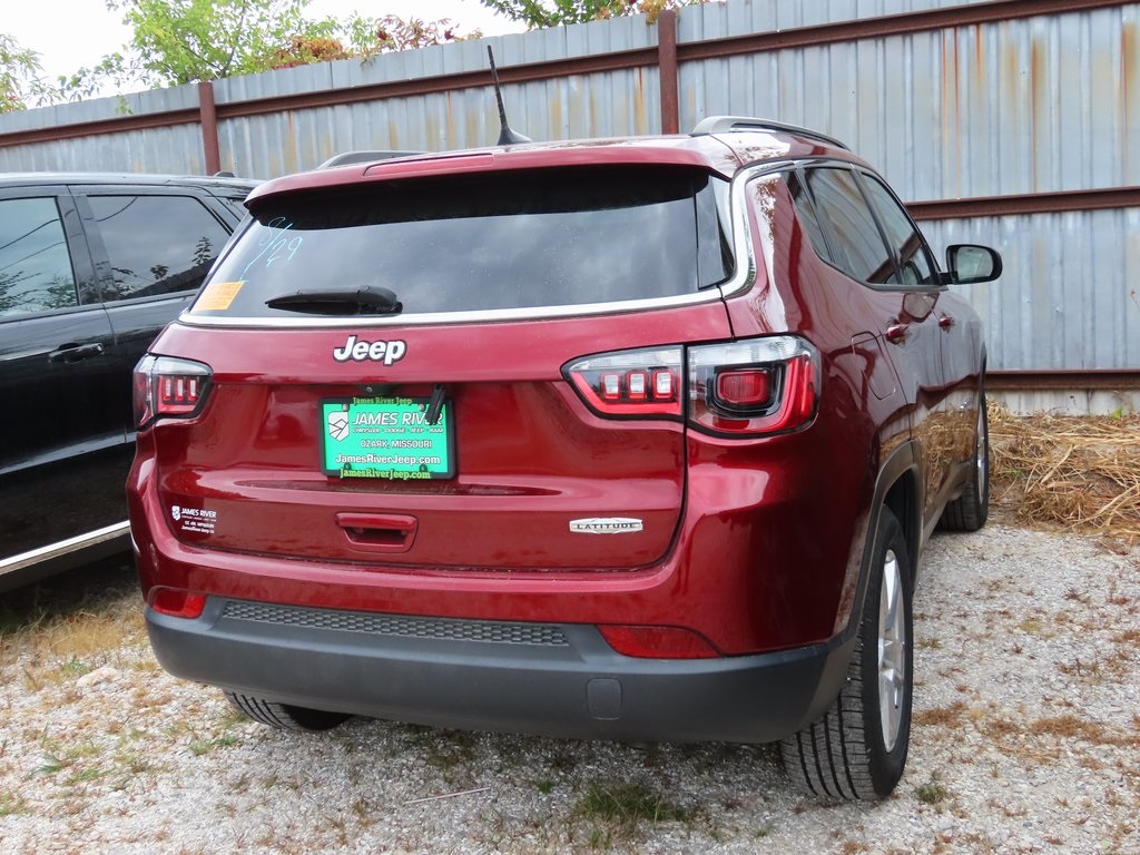 2022 Jeep Compass Latitude photo 4