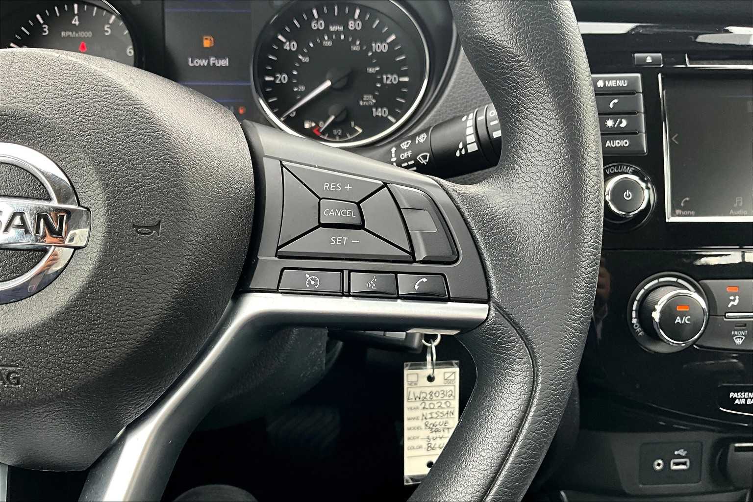 2020 Nissan Rogue Sport S photo 19