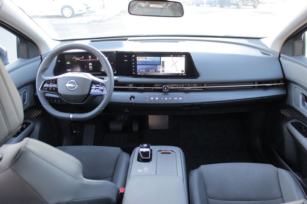 2024 Nissan ARIYA Engage photo 11