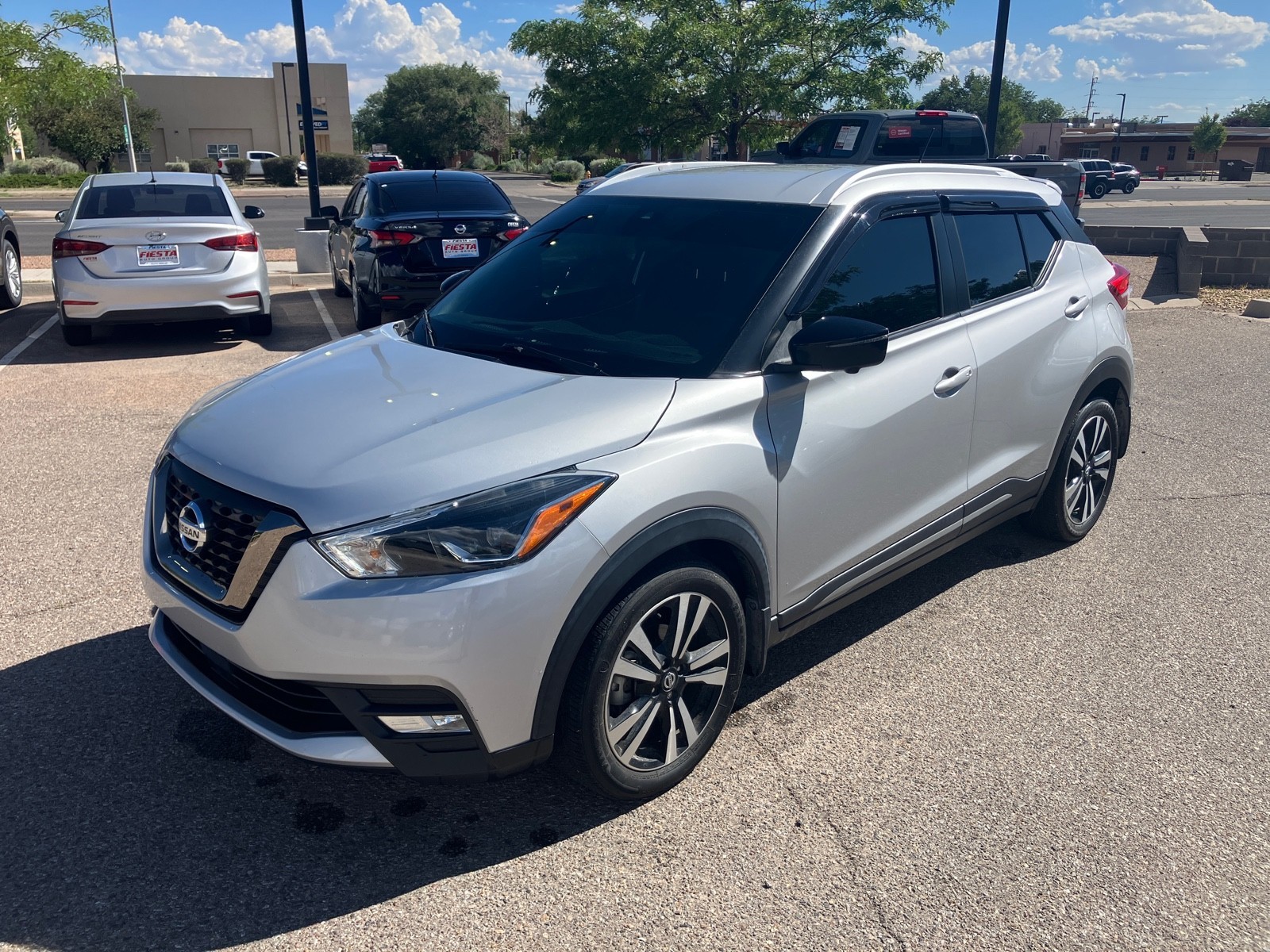 Used 2020 SILVER Nissan SR image 3