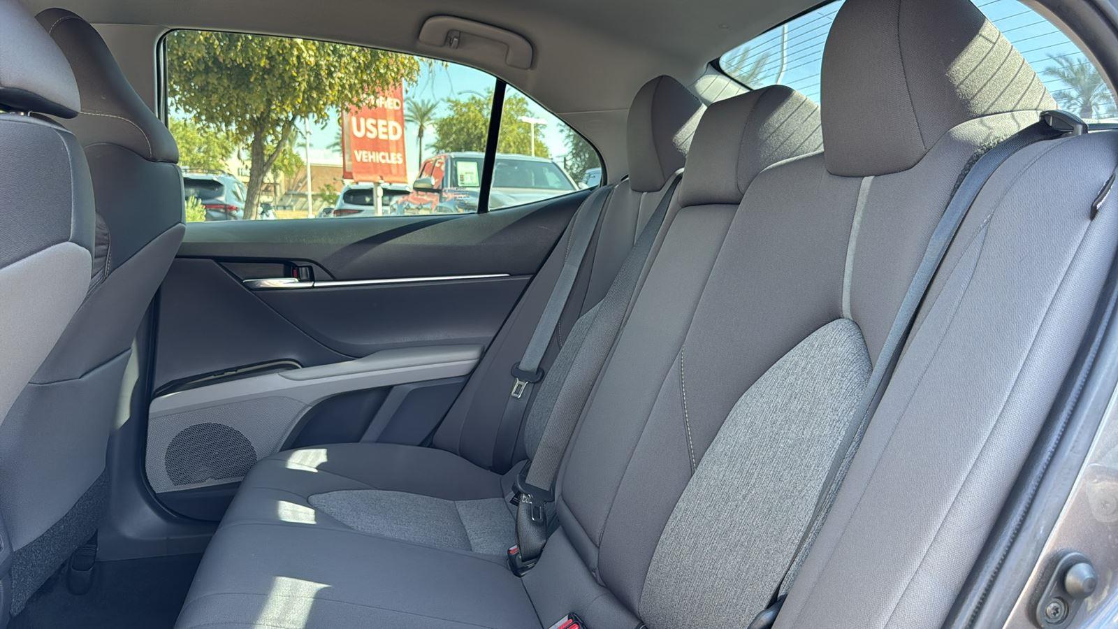 2021 Toyota Camry LE photo 26