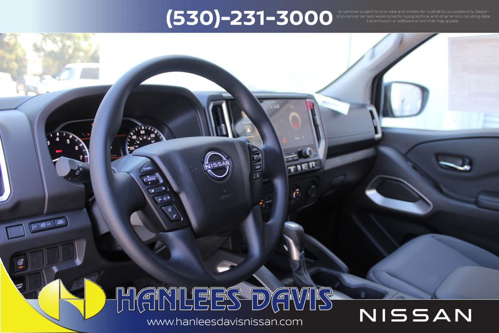 2025 Nissan Frontier Crew Cab SV photo 13