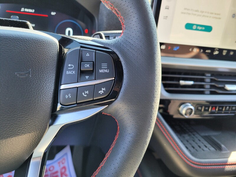 2025 Ford Explorer ST photo 21