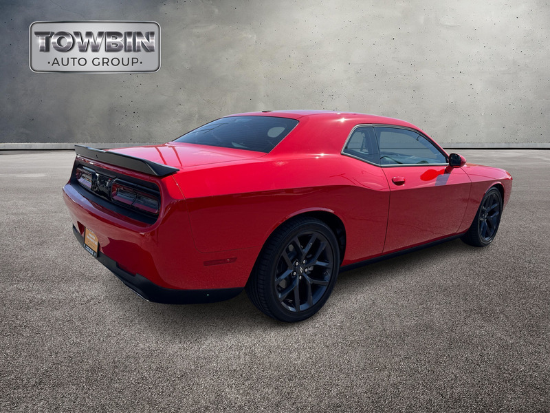 2023 Dodge Challenger GT photo 4