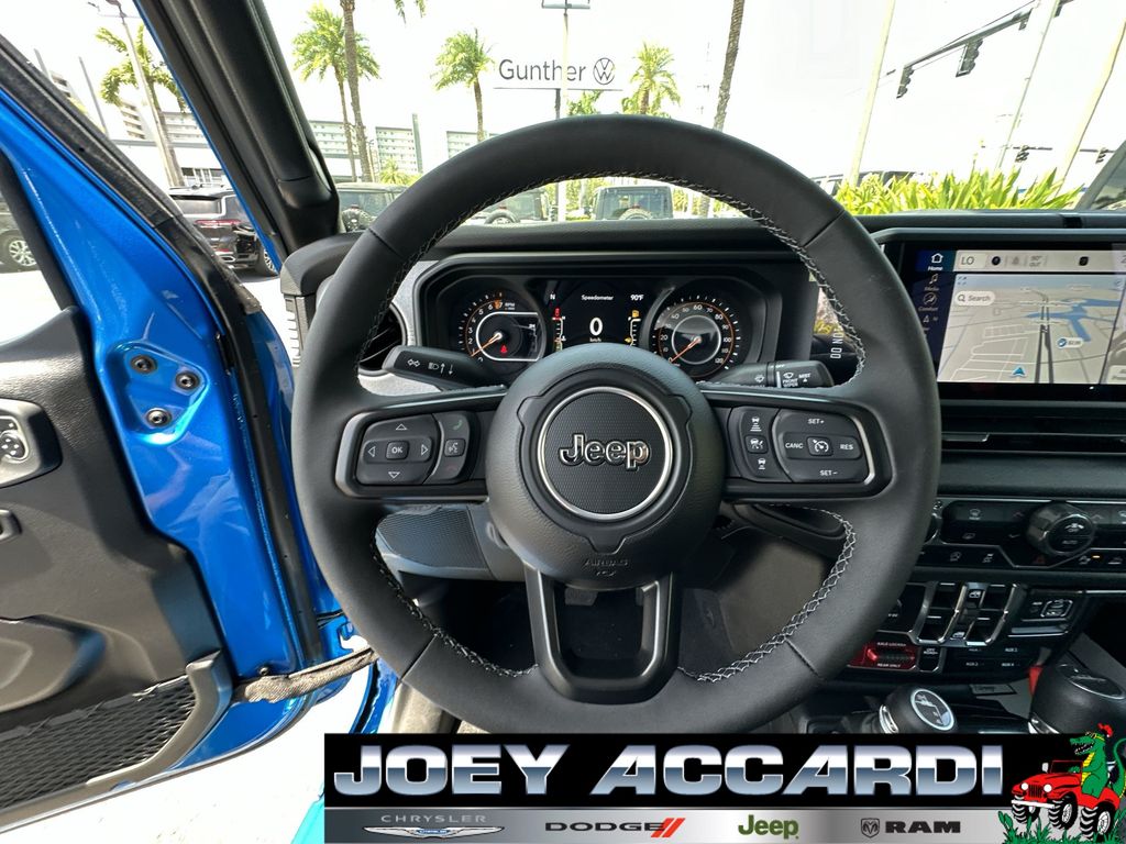 2025 Jeep Gladiator Willys photo 13