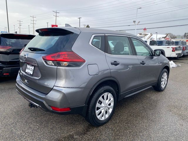 2018 Nissan Rogue S photo 2