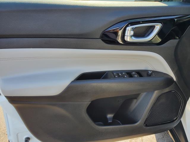 2022 Jeep Compass Limited photo 19