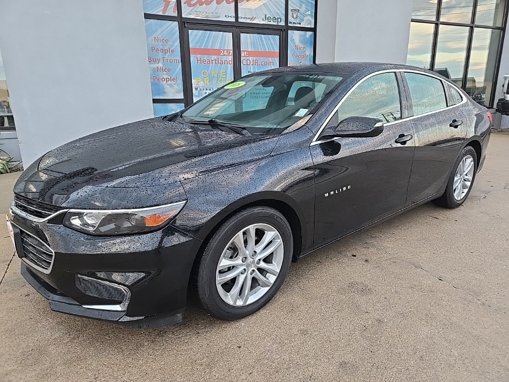 Used 2018 Chevrolet Malibu 1LT with VIN 1G1ZD5ST0JF244934 for sale in Excelsior Springs, MO