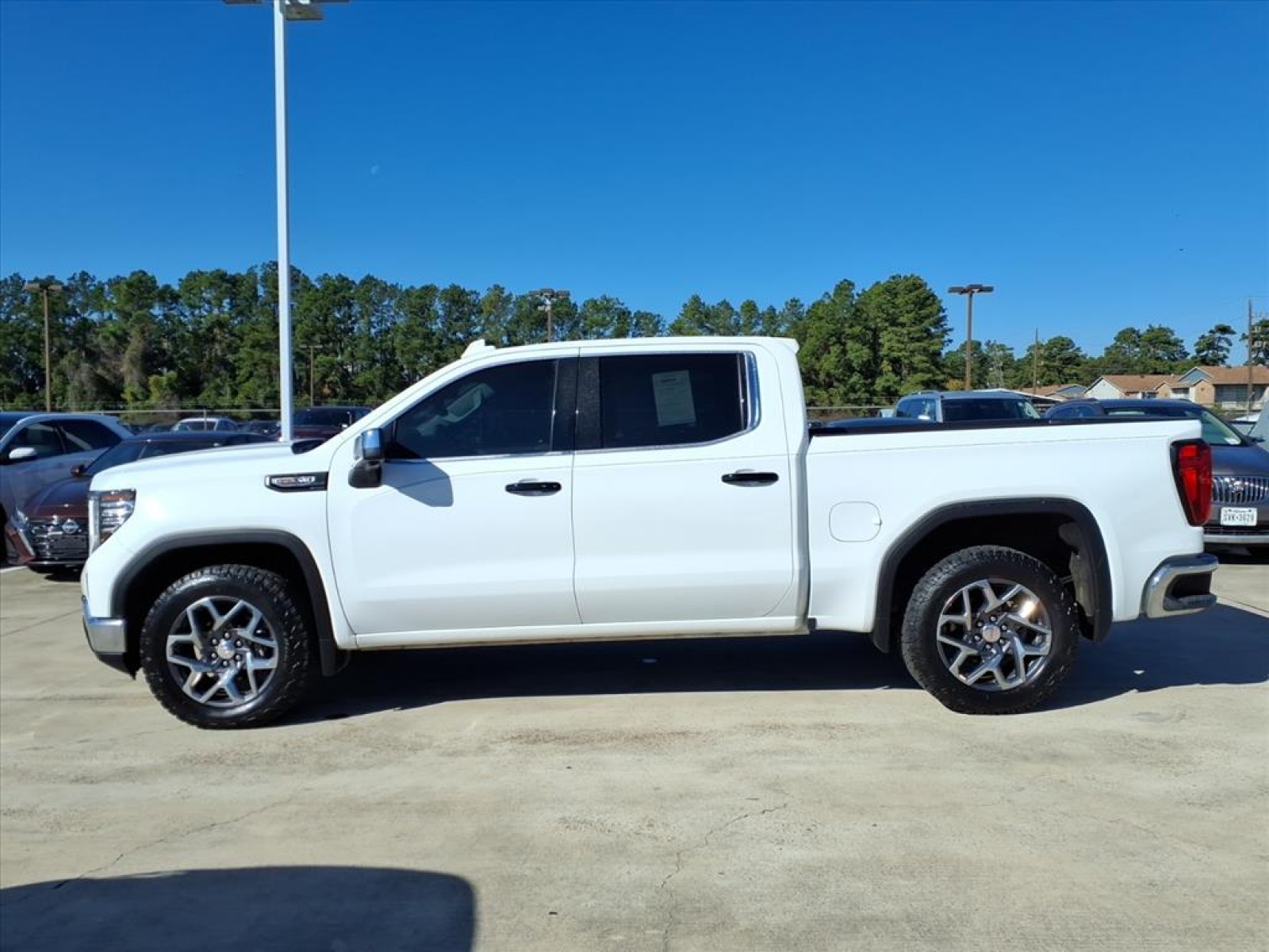 2022 GMC Sierra 1500 SLT Premium Plus Package White at Robbins Nissan
