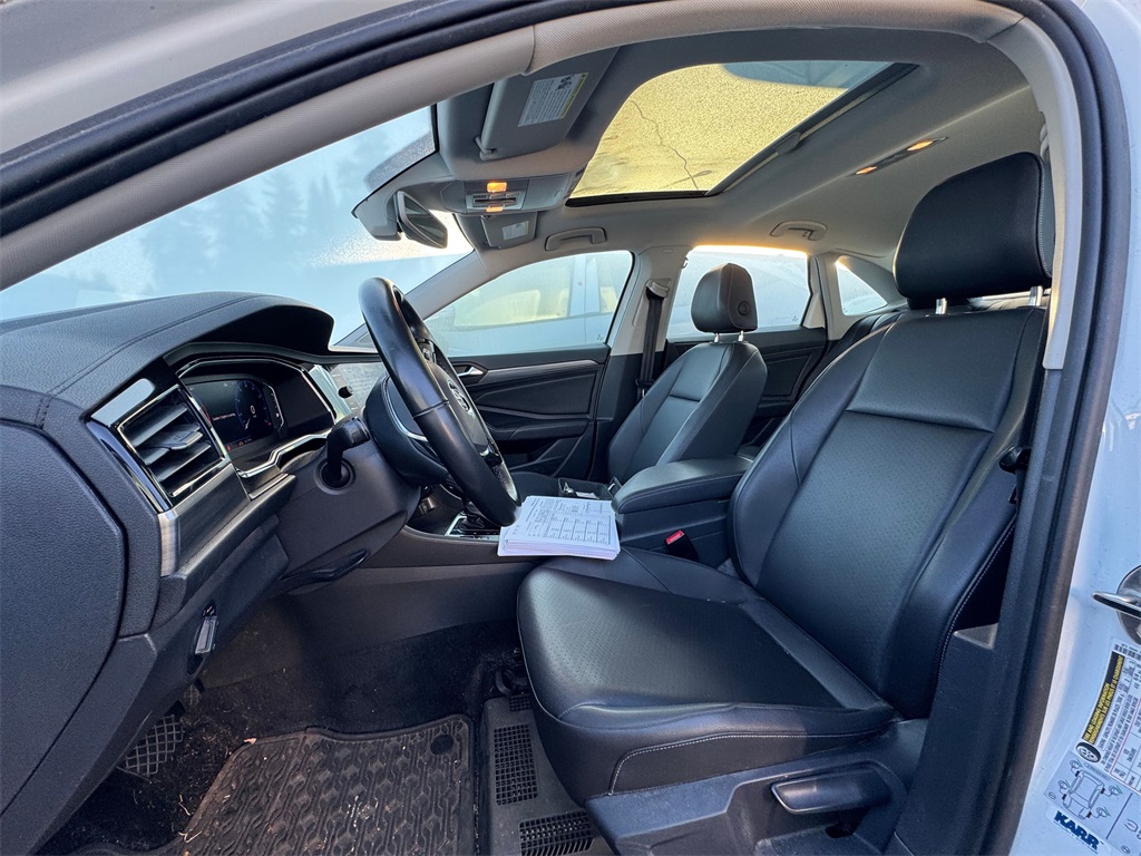 2019 Volkswagen Jetta SEL photo 3