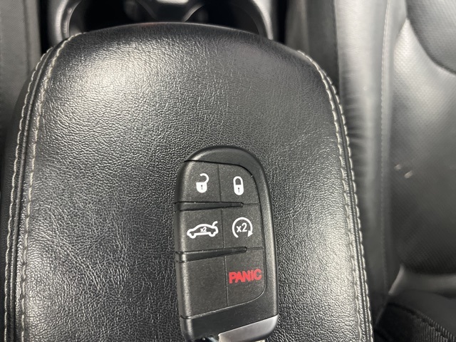 2020 Jeep Cherokee Limited photo 21