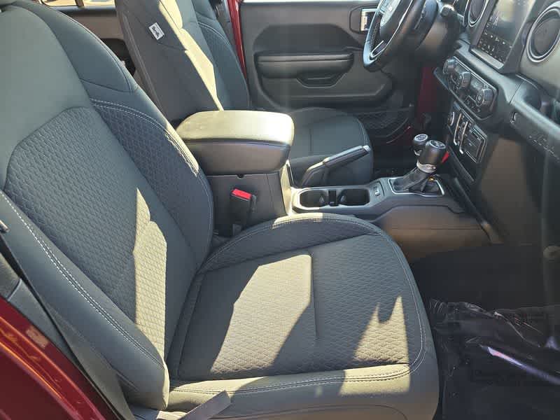 2021 Jeep Wrangler Unlimited Anniversary Edition photo 18