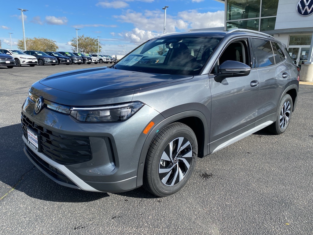 2026 Volkswagen Tiguan S photo 2