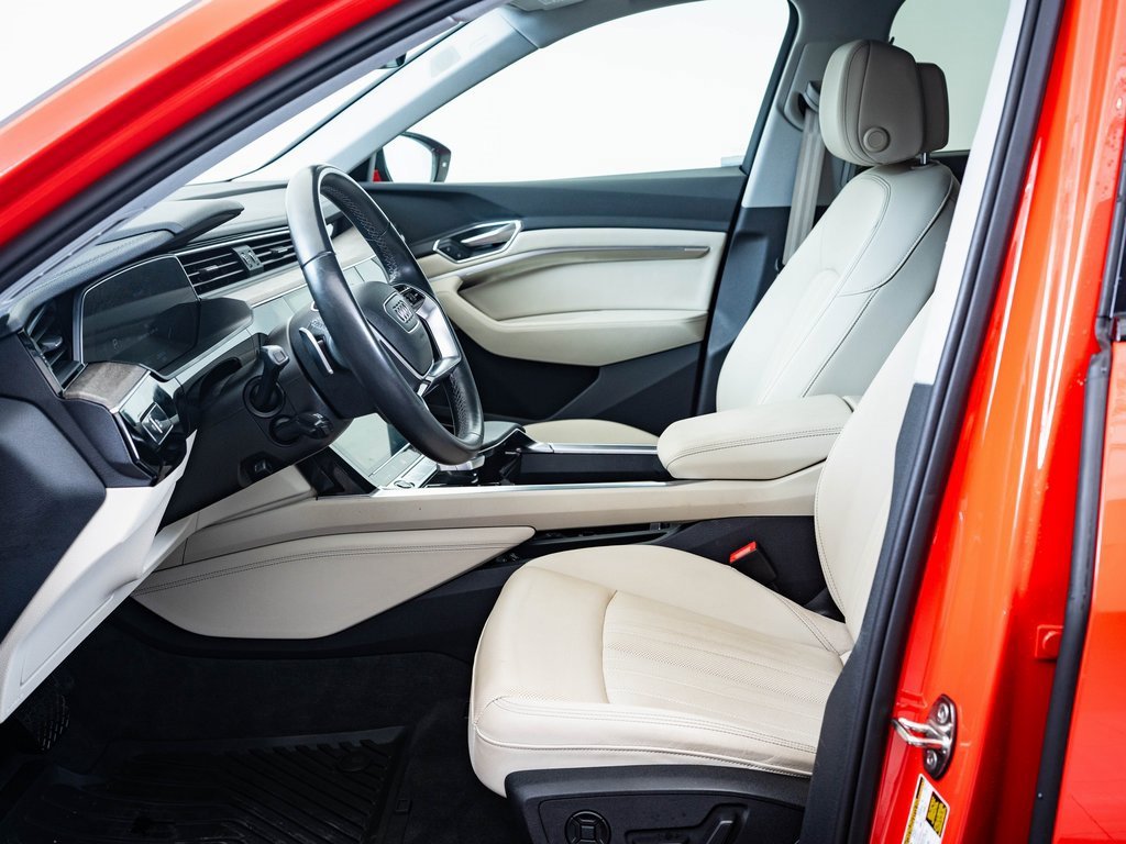 2022 Audi e-tron Premium Plus photo 4