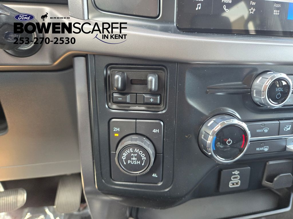 New 2025 Agate Black Metallic Ford XLT image 18