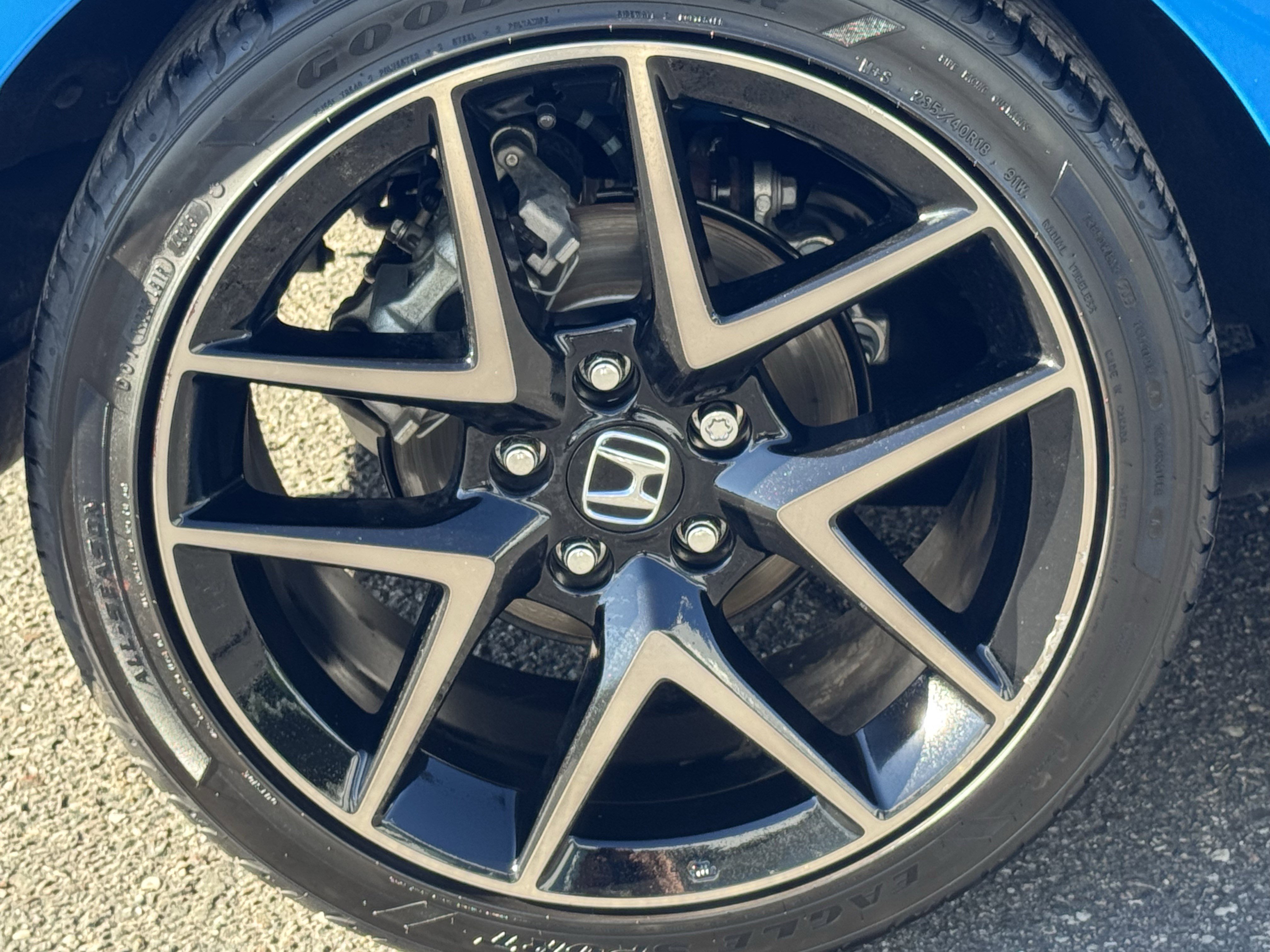 2022 Honda Civic Hatchback Sport Touring photo 2