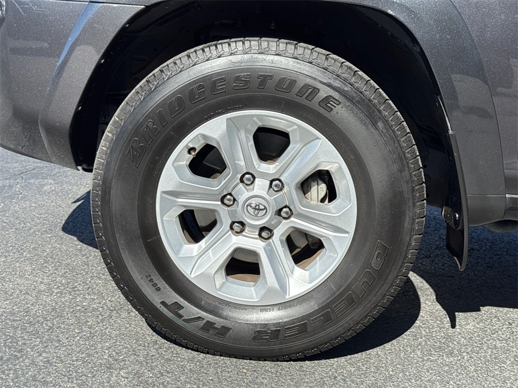 2023 Toyota 4Runner SR5 photo 6