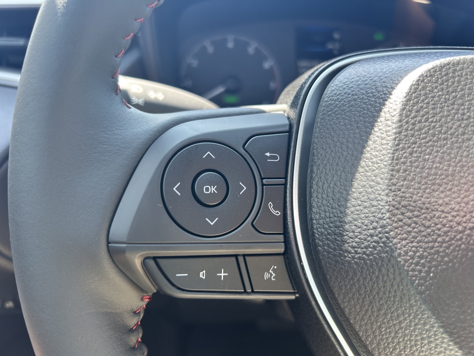 2025 Toyota Corolla Hybrid photo 28