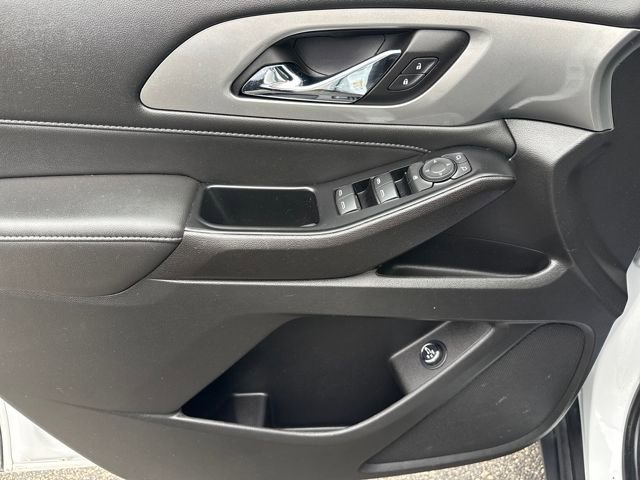 2023 Chevrolet Traverse Cloth photo 9