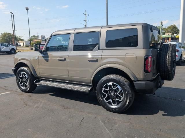 2025 Ford Bronco Outer Banks photo 35