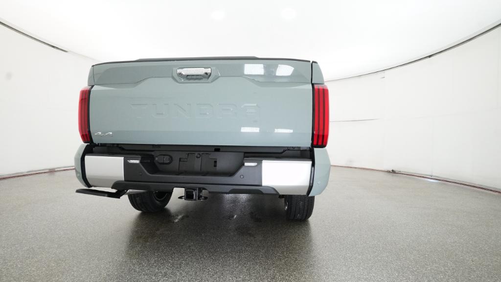 2025 Toyota Tundra Limited CrewMax photo 18