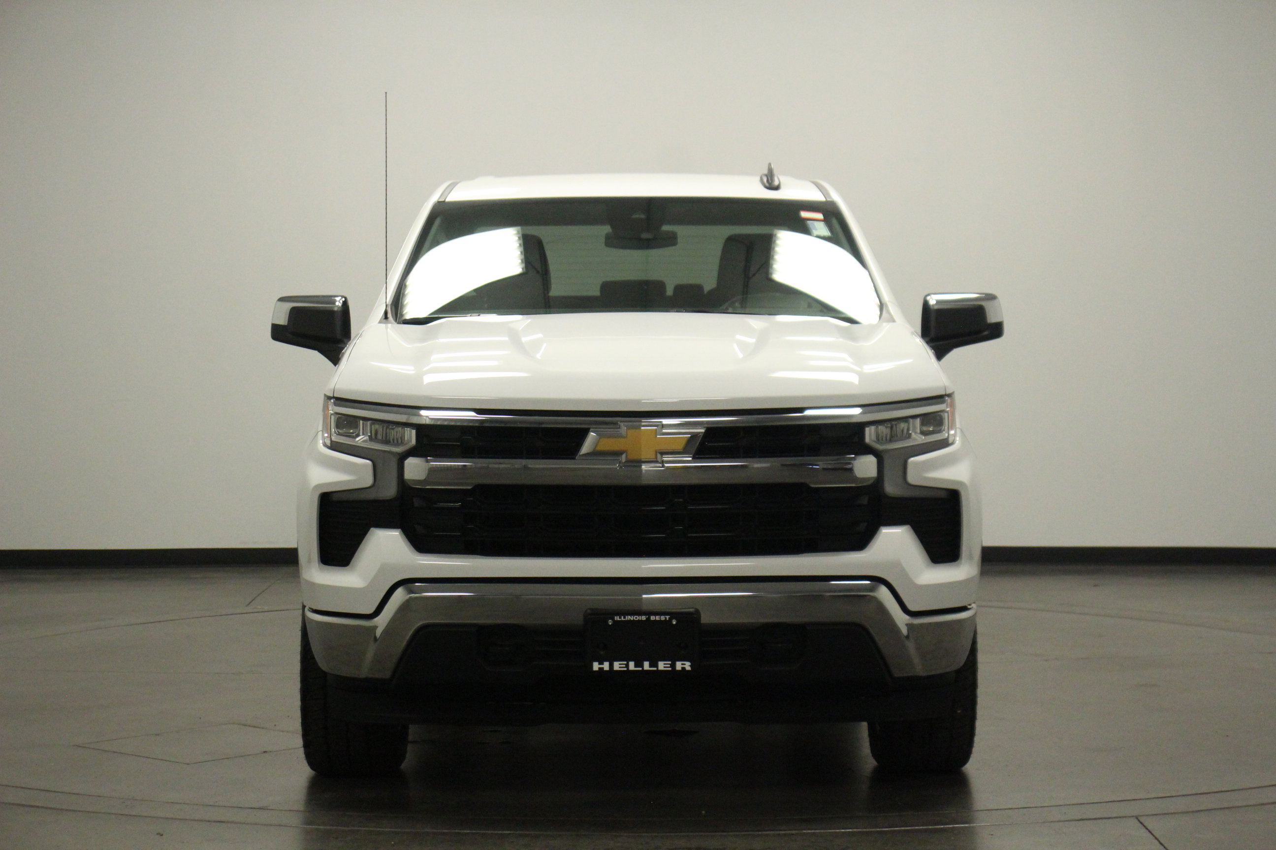 2024 Chevrolet Silverado 1500 LT photo 8