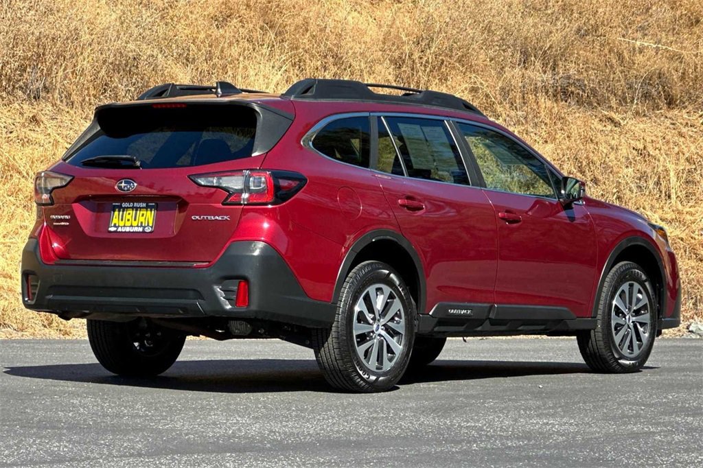 2022 Subaru Outback Premium photo 4