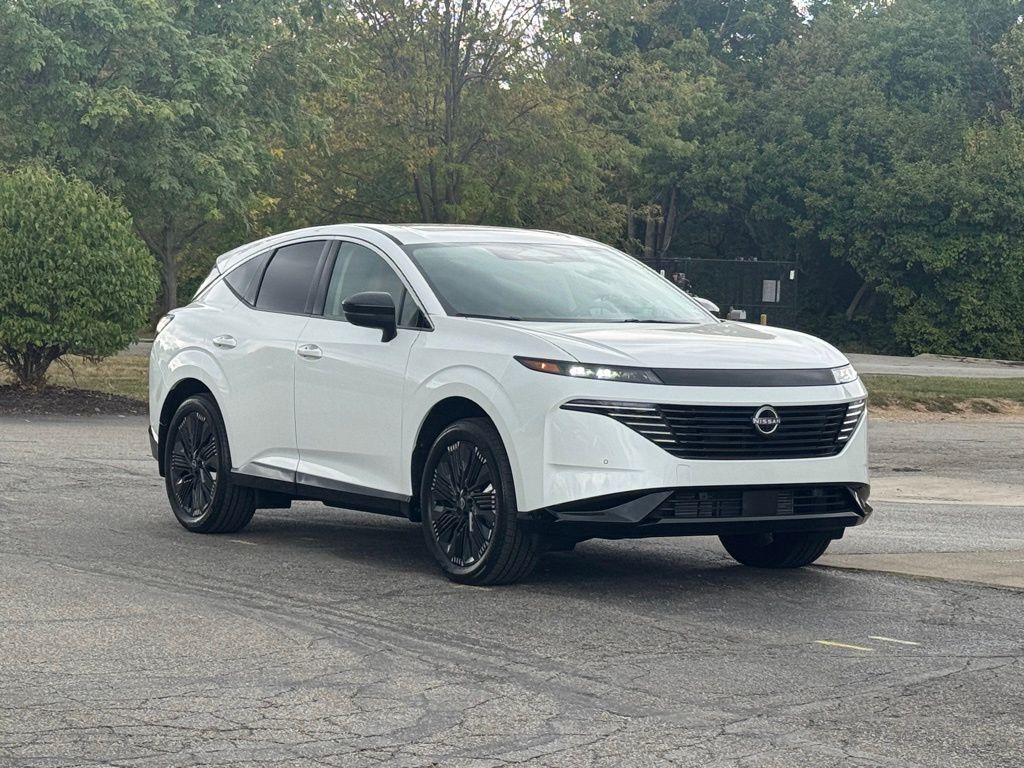 2025 Nissan Murano Platinum's photo