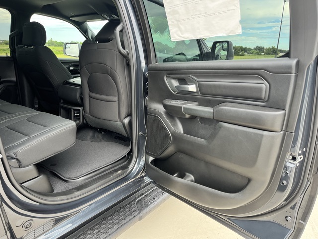 2025 Ram 1500 Tradesman photo 17