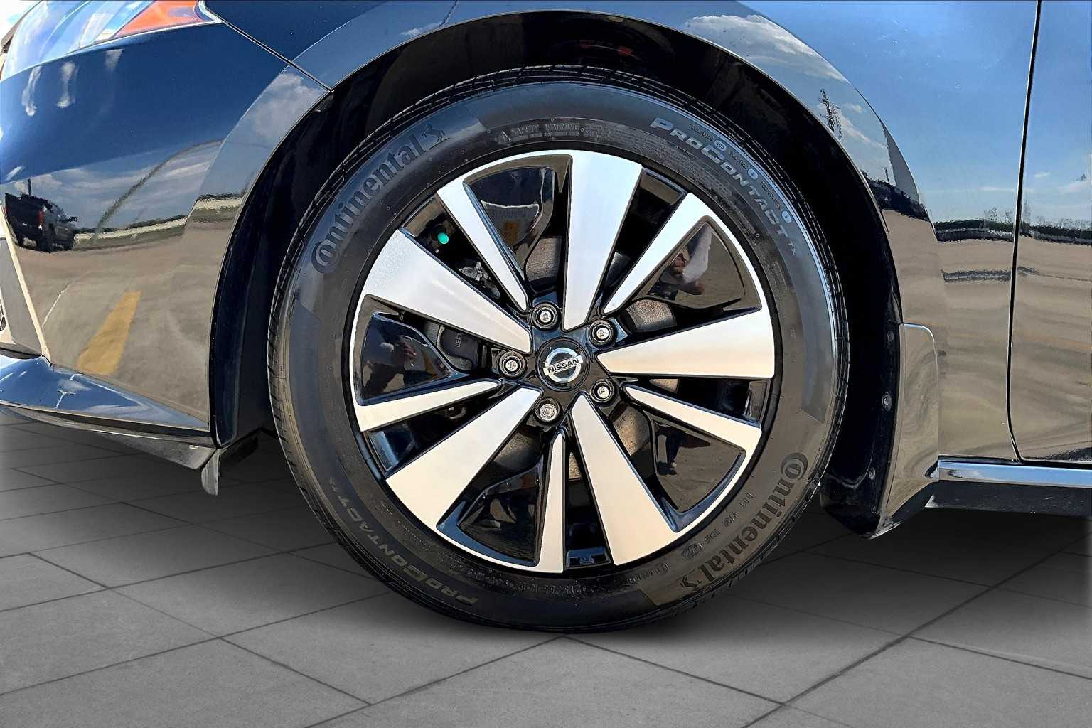 2022 Nissan Altima 2.5 SV photo 10