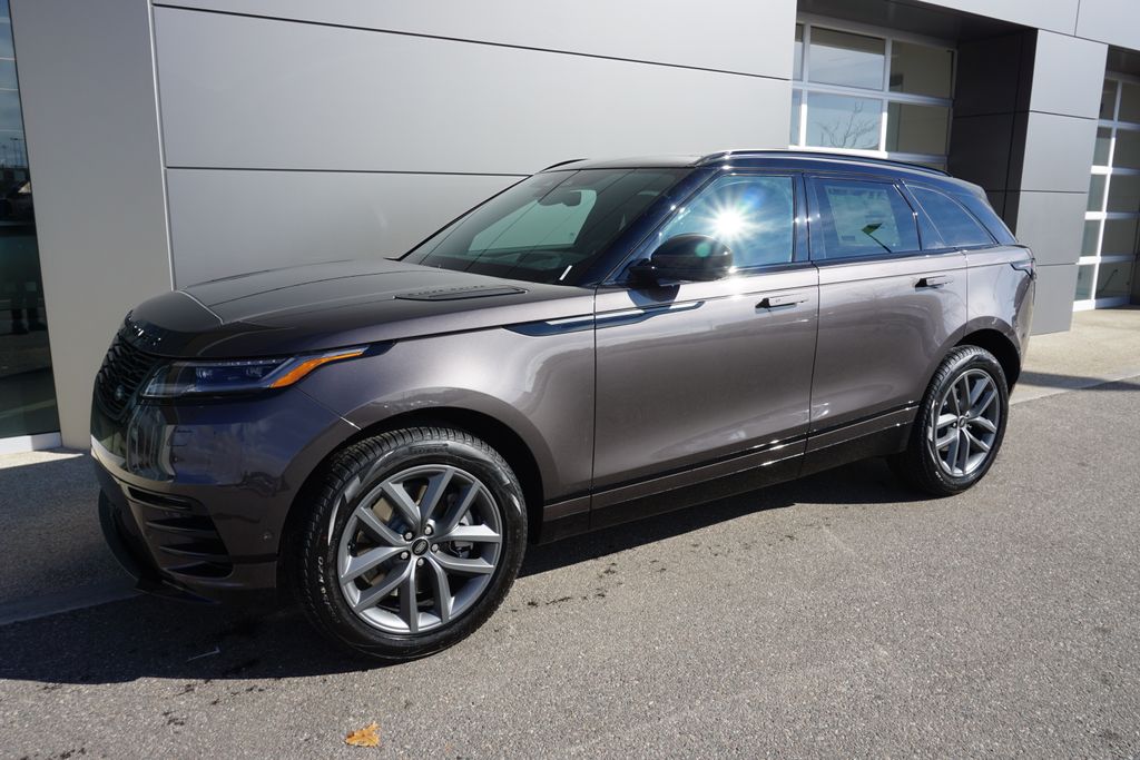 2026 Land Rover Range Rover Velar SE photo 3