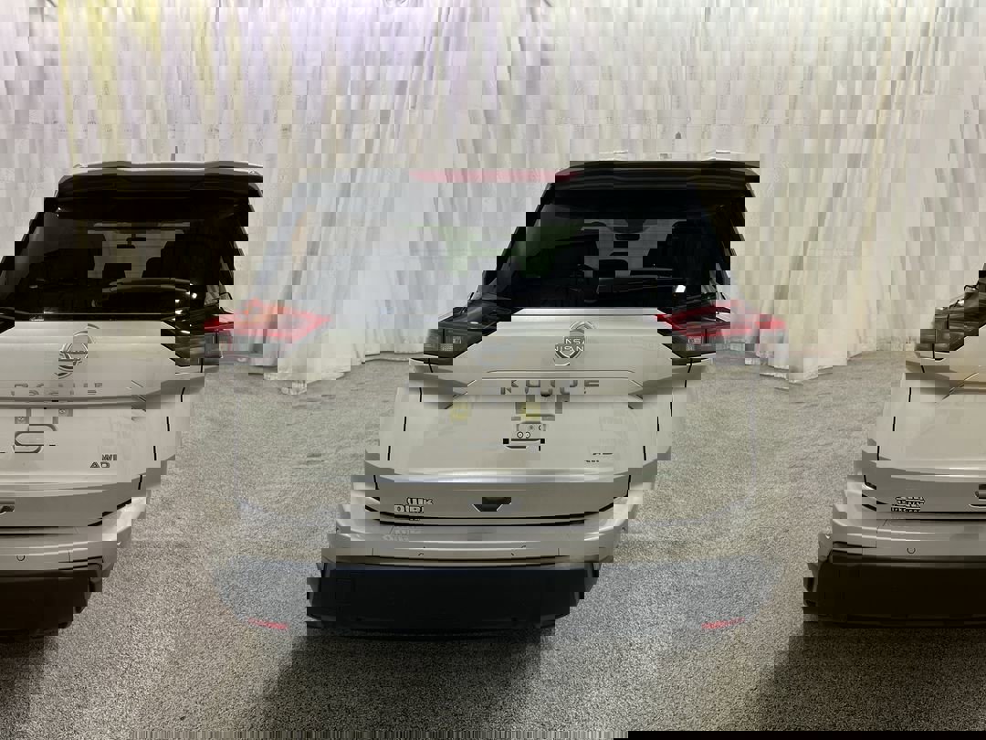 2026 Nissan Rogue SV photo 2